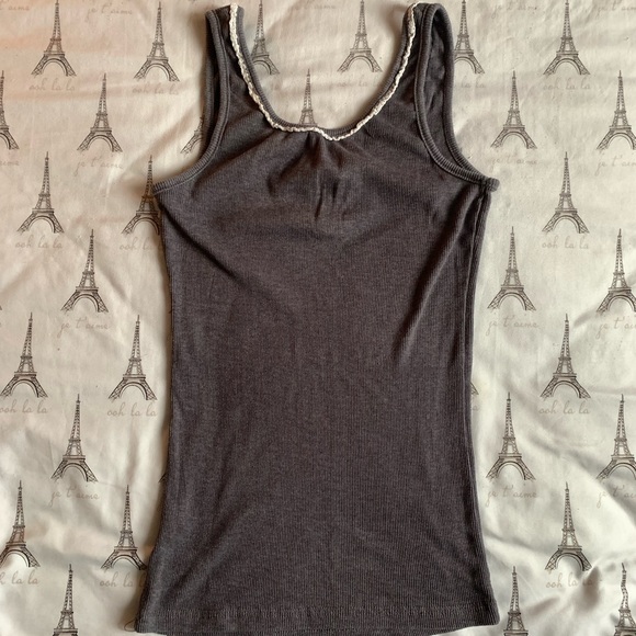 GREY TANK TOP WITH BUTTON AND WHITE RUFFLE DETAILS SIZE S - Picture 2 of 3